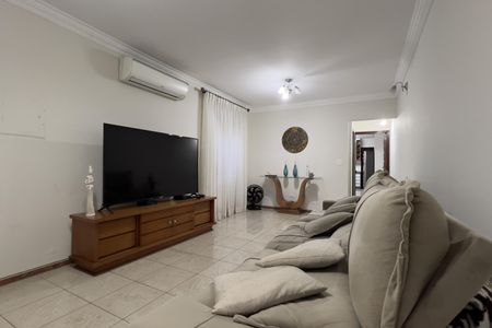 Casa à venda com 3 quartos, 240m² em Vila Milton, Guarulhos