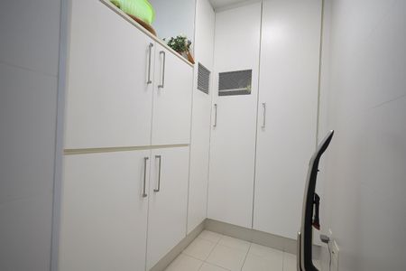 Apartamento à venda com 110m², 3 quartos e 2 vagas Apartamento à venda com 110m², 3 quartos e 2 vagasÁrea de Serviço