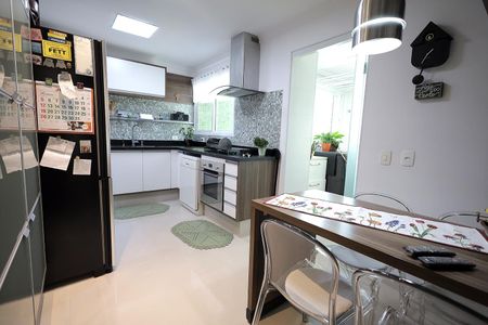 Apartamento à venda com 110m², 3 quartos e 2 vagas Apartamento à venda com 110m², 3 quartos e 2 vagasCozinha