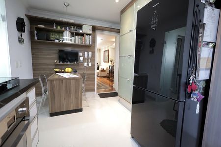 Apartamento à venda com 110m², 3 quartos e 2 vagas Apartamento à venda com 110m², 3 quartos e 2 vagasCozinha