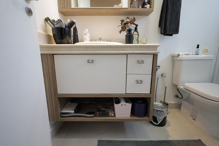 Apartamento à venda com 110m², 3 quartos e 2 vagas Apartamento à venda com 110m², 3 quartos e 2 vagasBanheiro Suíte