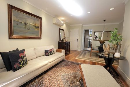 Apartamento à venda com 110m², 3 quartos e 2 vagas Apartamento à venda com 110m², 3 quartos e 2 vagasSala