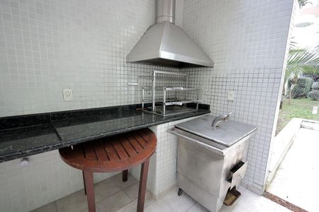 Apartamento à venda com 110m², 3 quartos e 2 vagas Apartamento à venda com 110m², 3 quartos e 2 vagasÁrea comum - Churrasqueira