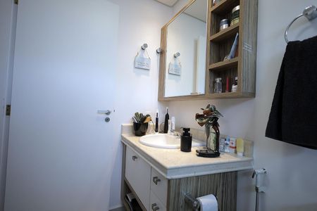 Apartamento à venda com 110m², 3 quartos e 2 vagas Apartamento à venda com 110m², 3 quartos e 2 vagasBanheiro Suíte