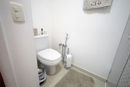 Apartamento à venda com 110m², 3 quartos e 2 vagas Apartamento à venda com 110m², 3 quartos e 2 vagasBanheiro 2
