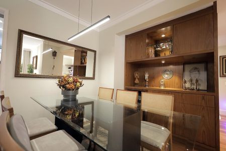 Apartamento à venda com 110m², 3 quartos e 2 vagas Apartamento à venda com 110m², 3 quartos e 2 vagasSala de Jantar