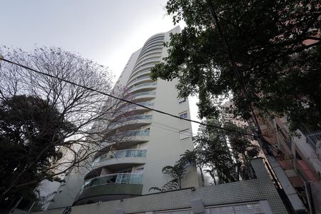 Apartamento à venda com 110m², 3 quartos e 2 vagas Apartamento à venda com 110m², 3 quartos e 2 vagasFachada