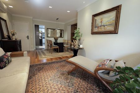 Apartamento à venda com 110m², 3 quartos e 2 vagas Apartamento à venda com 110m², 3 quartos e 2 vagasSala