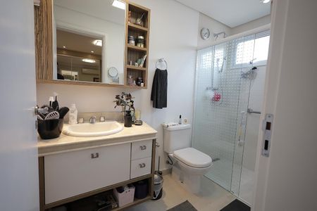 Apartamento à venda com 110m², 3 quartos e 2 vagas Apartamento à venda com 110m², 3 quartos e 2 vagasBanheiro Suíte