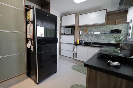 Apartamento à venda com 110m², 3 quartos e 2 vagas Apartamento à venda com 110m², 3 quartos e 2 vagasCozinha