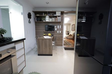 Apartamento à venda com 110m², 3 quartos e 2 vagas Apartamento à venda com 110m², 3 quartos e 2 vagasCozinha