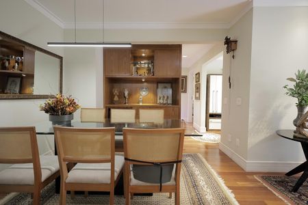 Apartamento à venda com 110m², 3 quartos e 2 vagas Apartamento à venda com 110m², 3 quartos e 2 vagasSala de Jantar