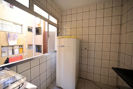 Cozinha de apartamento para alugar com 2 quartos, 40m² em Cohab Padre Manoel da Nobrega, São Paulo