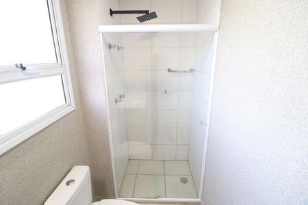 Banheiro do Quarto 2 de apartamento para alugar com 3 quartos, 108m² em Jardim Karaíba, Uberlândia