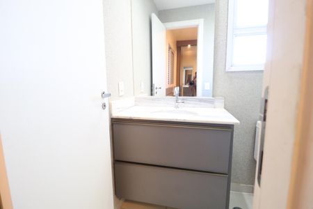 Apartamento para alugar com 108m², 3 quartos e 2 vagasBanheiro do Quarto 2