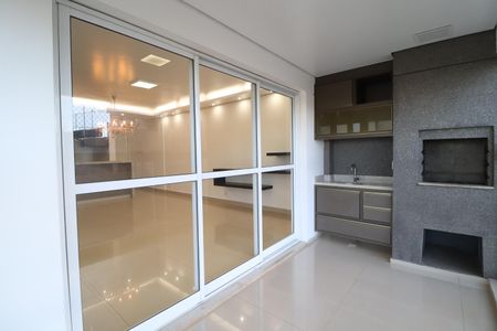 Varanda gourmet de apartamento para alugar com 3 quartos, 108m² em Jardim Karaíba, Uberlândia