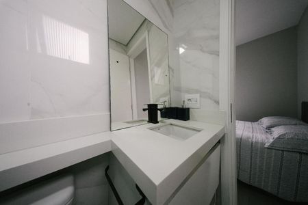 Apartamento para alugar com 58m², 2 quartos e 1 vaga Apartamento para alugar com 58m², 2 quartos e 1 vagaBanheiro da Suíte