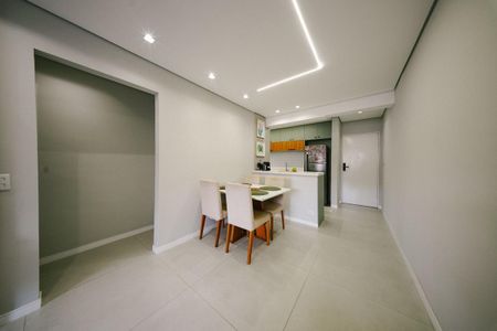 Apartamento para alugar com 58m², 2 quartos e 1 vaga Apartamento para alugar com 58m², 2 quartos e 1 vagaCozinha e Área de Serviço