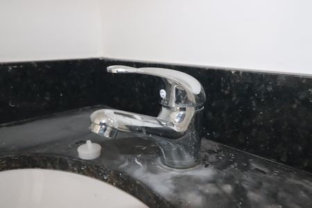 Apartamento à venda com 49m², 2 quartos e 1 vagaBanheiro 2