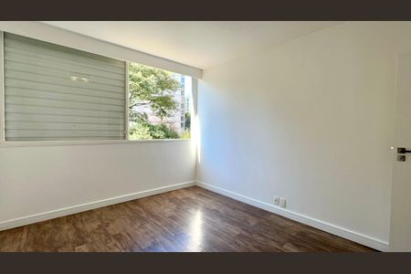 Apartamento à venda com 169m², 3 quartos e 2 vagas Apartamento à venda com 169m², 3 quartos e 2 vagasQuarto 2