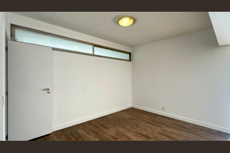 Apartamento à venda com 169m², 3 quartos e 2 vagas Apartamento à venda com 169m², 3 quartos e 2 vagasDetalhe Sala