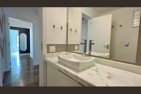 Apartamento à venda com 169m², 3 quartos e 2 vagas Apartamento à venda com 169m², 3 quartos e 2 vagasBanheiro