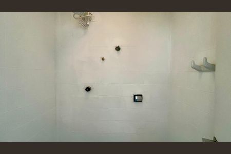 Apartamento à venda com 169m², 3 quartos e 2 vagas Apartamento à venda com 169m², 3 quartos e 2 vagasBanheiro de serviço