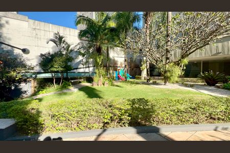 Apartamento à venda com 169m², 3 quartos e 2 vagas Apartamento à venda com 169m², 3 quartos e 2 vagasEntrada