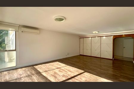 Apartamento à venda com 169m², 3 quartos e 2 vagas Apartamento à venda com 169m², 3 quartos e 2 vagasSala