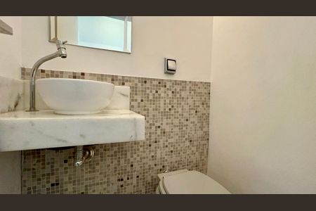 Apartamento à venda com 169m², 3 quartos e 2 vagas Apartamento à venda com 169m², 3 quartos e 2 vagasLavabo