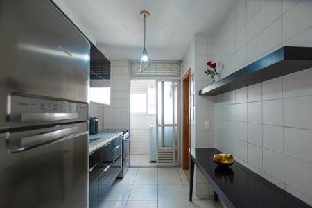 Cozinha de apartamento para alugar com 2 quartos, 75m² em Limão, São Paulo