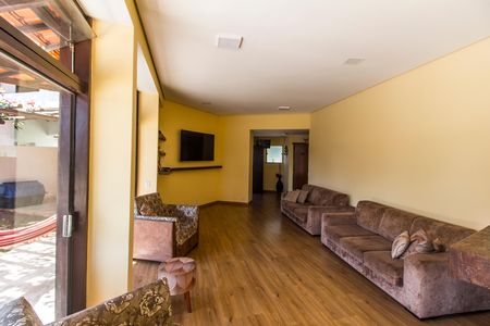 Sala  de casa à venda com 4 quartos, 1410m² em Chácara do Peroba, Barueri