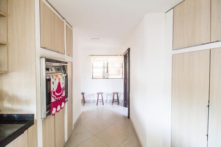 Cozinha de casa à venda com 4 quartos, 1410m² em Chácara do Peroba, Barueri