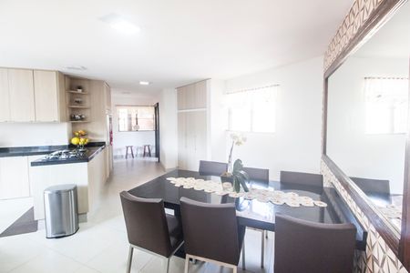 Cozinha de casa à venda com 4 quartos, 1410m² em Chácara do Peroba, Barueri