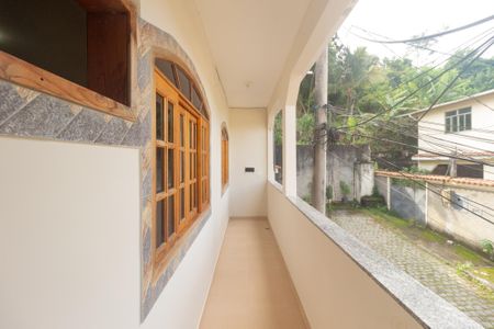 Casa para alugar com 70m², 2 quartos e 1 vaga Casa para alugar com 70m², 2 quartos e 1 vagaVaranda