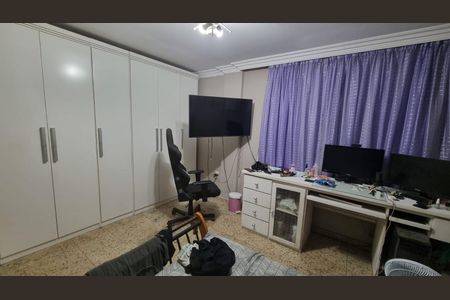 Casa de condomínio à venda com 549m², 6 quartos e 4 vagas Casa de condomínio à venda com 549m², 6 quartos e 4 vagasQuarto