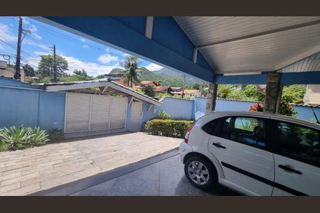 Casa de condomínio à venda com 549m², 6 quartos e 4 vagas Casa de condomínio à venda com 549m², 6 quartos e 4 vagasÁrea externa