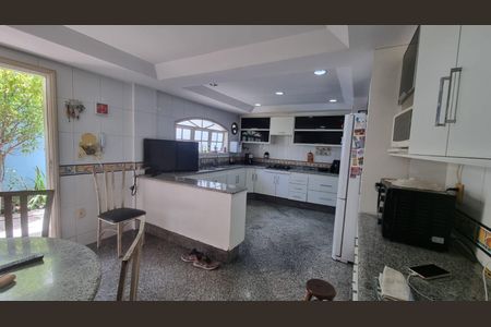 Cozinha de casa de condomínio à venda com 6 quartos, 549m² em Jacarepaguá, Rio de Janeiro