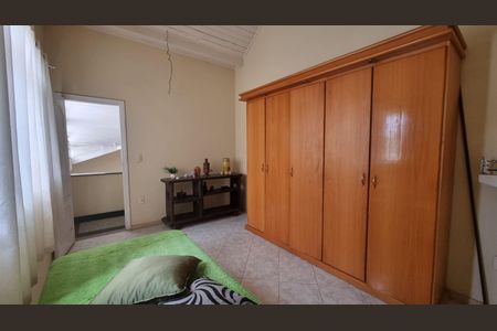 Casa de condomínio à venda com 549m², 6 quartos e 4 vagas Casa de condomínio à venda com 549m², 6 quartos e 4 vagasQuarto
