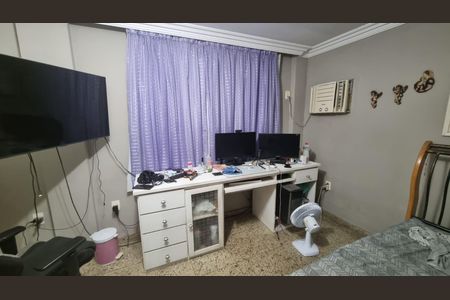 Casa de condomínio à venda com 549m², 6 quartos e 4 vagas Casa de condomínio à venda com 549m², 6 quartos e 4 vagasQuarto
