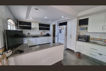 Cozinha de casa de condomínio à venda com 6 quartos, 549m² em Jacarepaguá, Rio de Janeiro