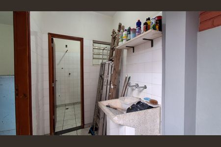 Área de Serviço  de casa à venda com 3 quartos, 174m² em Vila Vivaldi, São Bernardo do Campo