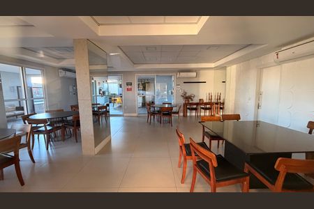 Apartamento à venda com 76m², 3 quartos e 2 vagas Apartamento à venda com 76m², 3 quartos e 2 vagasÁrea comum - Salão de festas