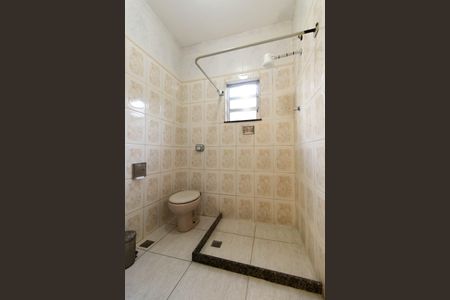 Banheiro de casa para alugar com 2 quartos, 90m² em Alcantara, São Gonçalo
