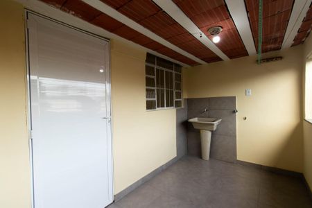 Área de Serviço de casa para alugar com 2 quartos, 90m² em Alcantara, São Gonçalo
