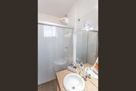 Apartamento à venda com 75m², 2 quartos e 1 vaga Apartamento à venda com 75m², 2 quartos e 1 vagaBanheiro da Suíte
