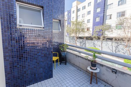 Apartamento à venda com 75m², 2 quartos e 1 vaga Apartamento à venda com 75m², 2 quartos e 1 vagaVaranda do Quarto 2