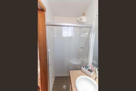 Apartamento à venda com 75m², 2 quartos e 1 vaga Apartamento à venda com 75m², 2 quartos e 1 vagaBanheiro da Suíte