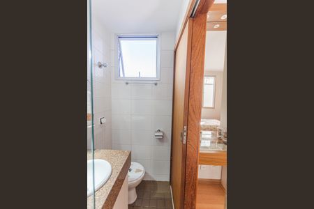 Apartamento à venda com 75m², 2 quartos e 1 vaga Apartamento à venda com 75m², 2 quartos e 1 vagaBanheiro da Suíte