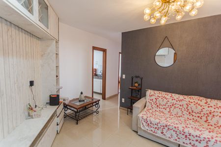 Apartamento à venda com 75m², 2 quartos e 1 vaga Apartamento à venda com 75m², 2 quartos e 1 vagaSala